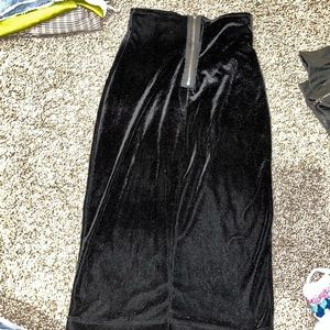 Velvet long line black skirt